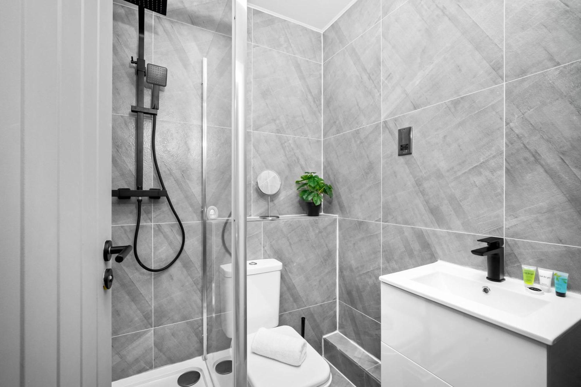 New Luxury Two Bedroom Apartment - City Centre - Netflix - Wifi - Top Rated - Jq 8Ah Birmingham Exterior foto
